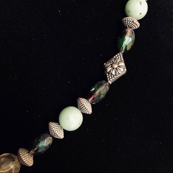 NWOT Silver + Green Tone Bead Bohemian Necklace - Picture 2 of 5
